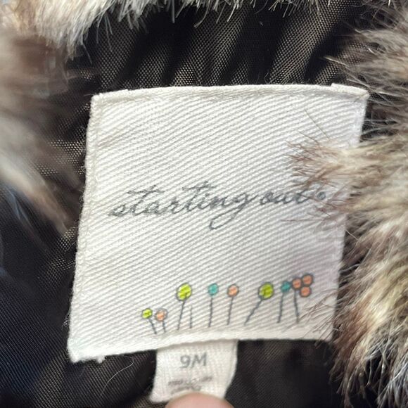 STARTING OUT Vest Girls Size 9 Months Brown Faux Fur Full Zip Sleeveless 9M Flaw - Picture 9 of 12